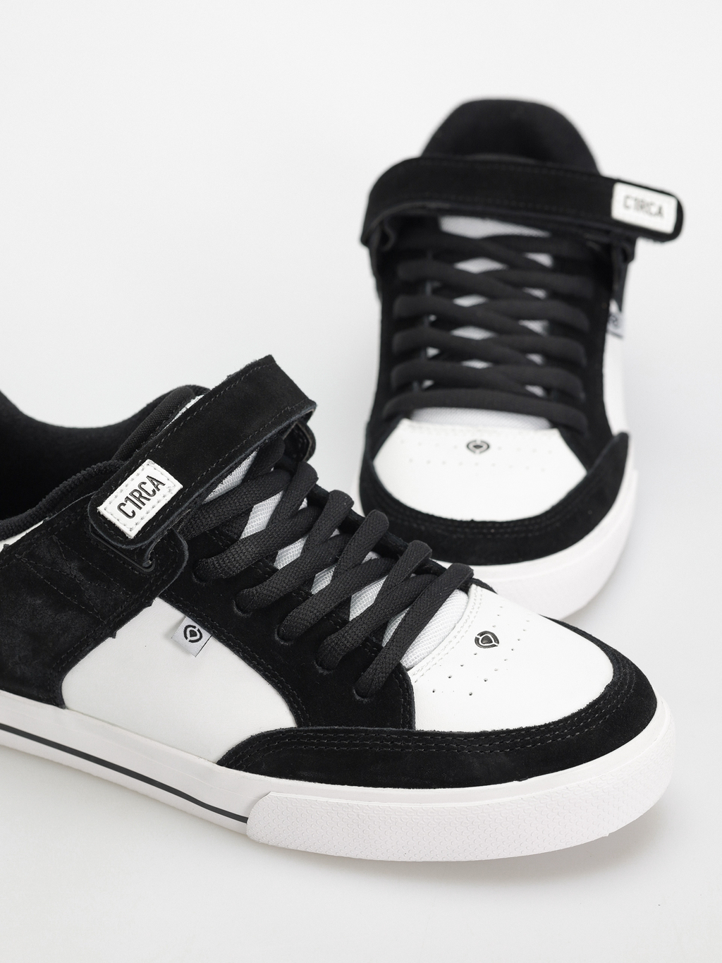 Zapatilla C1rca 205 VULC- black white