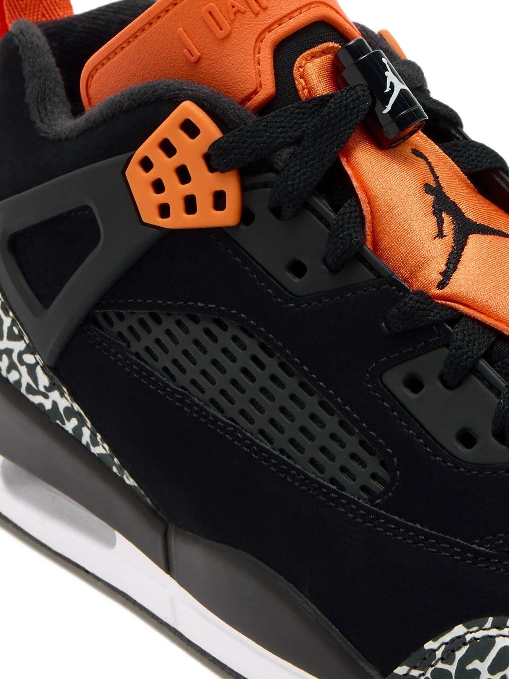 Jordan Spizike Low