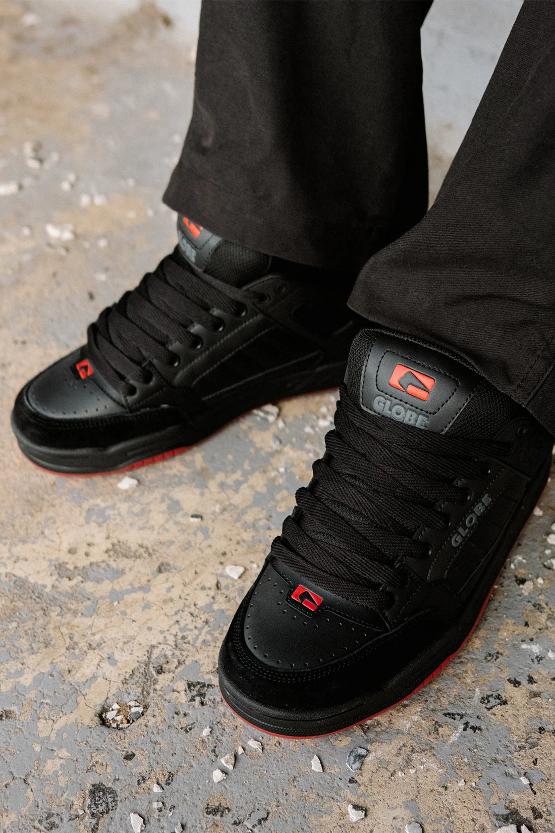 TILT-BLACK/RED/CHARCOAL